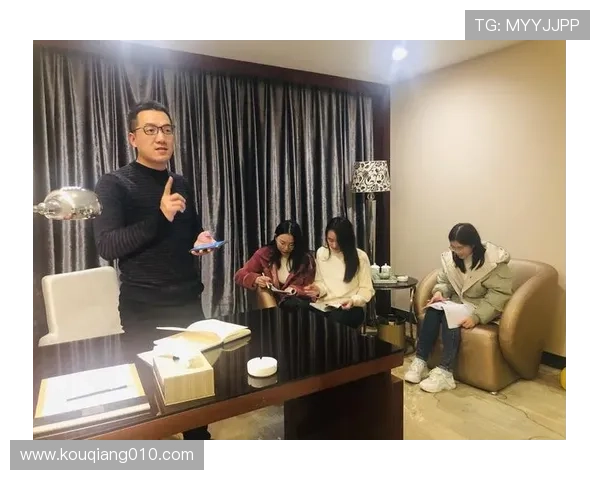 张磊谈攀岩之路：从初学者到顶尖高手的心路历程与成长故事